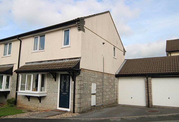 3 Bedroom Semi-Detached House For Sale In Callington, PL17
