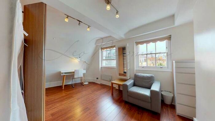 Flat To Rent In Fitzroy Street, Fitzrovia, W1