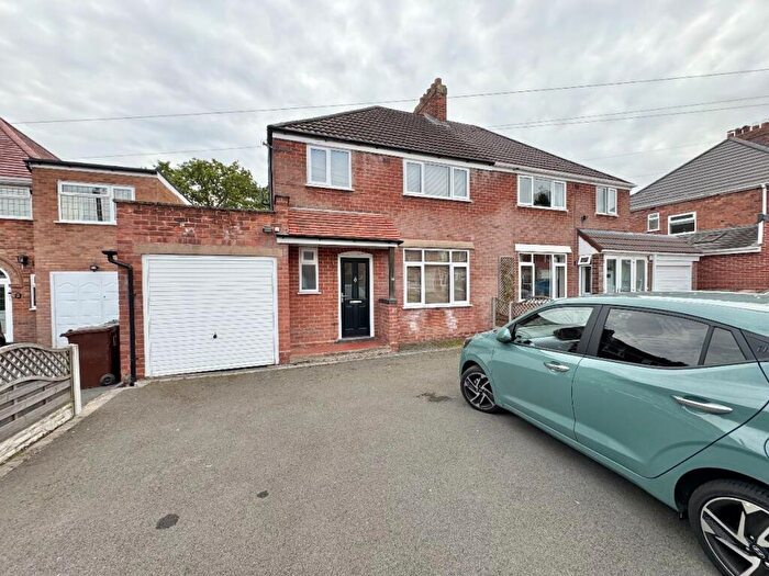 3 Bedroom Semi-Detached House For Sale In Charlecote Croft, Shirley, Solihull, B90