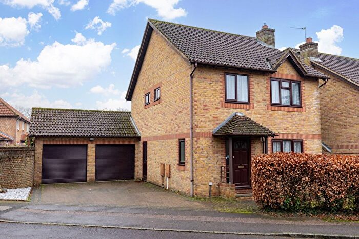 4 Bedroom Detached House For Sale In Saxon Road, Worth, RH10