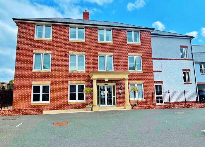 2 Bedroom Retirement Property For Sale In Hubert Lodge, South Street, Hythe, SO45