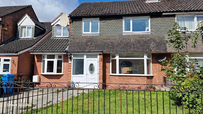 4 Bedroom Semi-Detached House For Sale In Norview Drive, Manchester, M20