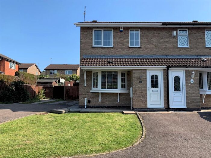 3 Bedroom Semi-Detached House To Rent In Simons Close, Wigston, LE18