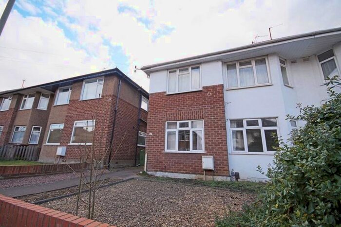 2 Bedroom Flat To Rent In St. Georges Drive, Cheltenham GL51