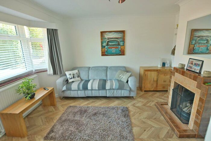2 Bedroom Detached Bungalow For Sale In Ridgeway, Corfe Mullen, Dorset, BH21