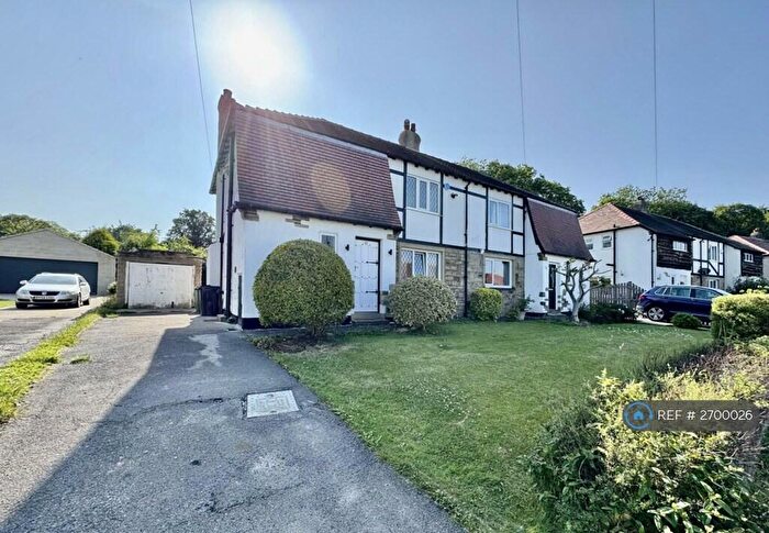 3 Bedroom Semi-Detached House To Rent In Broadgate Crescent, Huddersfield, HD5