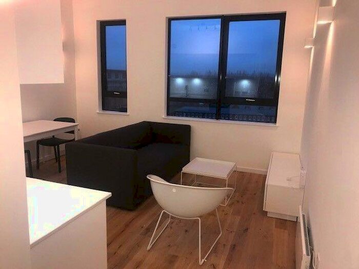 1 Bedroom Apartment To Rent In Elisabeth Mill, Elisabeth Gardens, Stockport, SK5