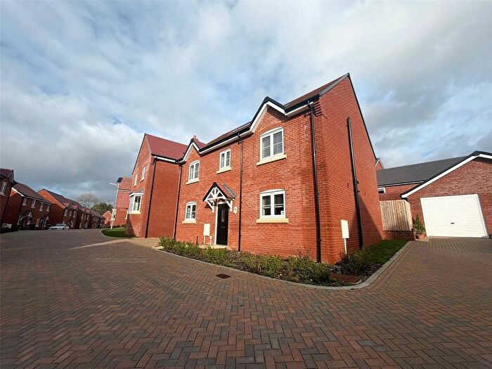 4 Bedroom Detached House For Sale In Cowslip Meadow 'ridgeway', Selborne Road, Alton, Hampshire, GU34