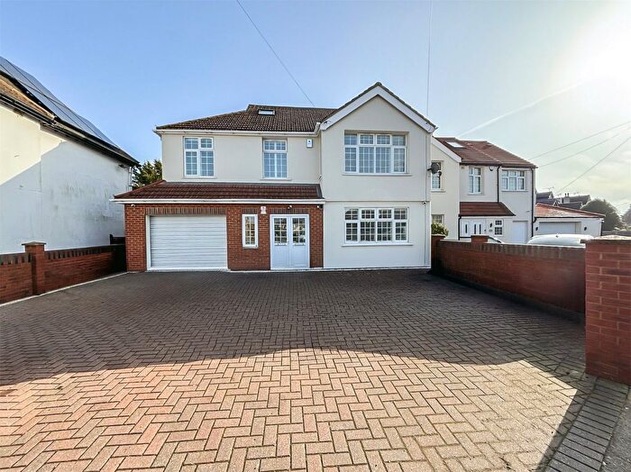 5 Bedroom Semi Detached House For Sale In Staines, Surrey, TW18