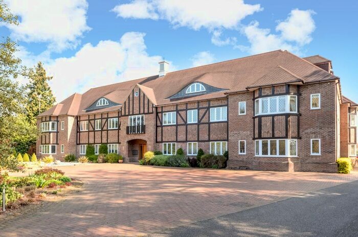 2 Bedroom Flat To Rent In Highfield Lane, Tyttenhanger, St.Albans, AL4