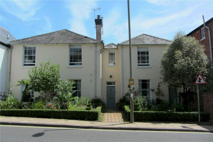3 Bedroom Flat To Rent In Hyde Street, Winchester, Hampshire, SO23