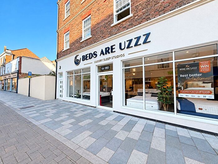 1 Bedroom Flat To Rent In High Street, Maidenhead, SL6