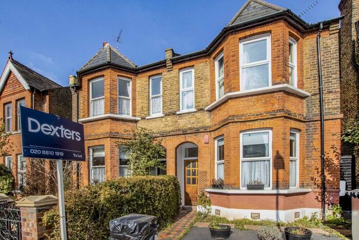 2 Bedroom Flat To Rent In Arlington Road, London, W13