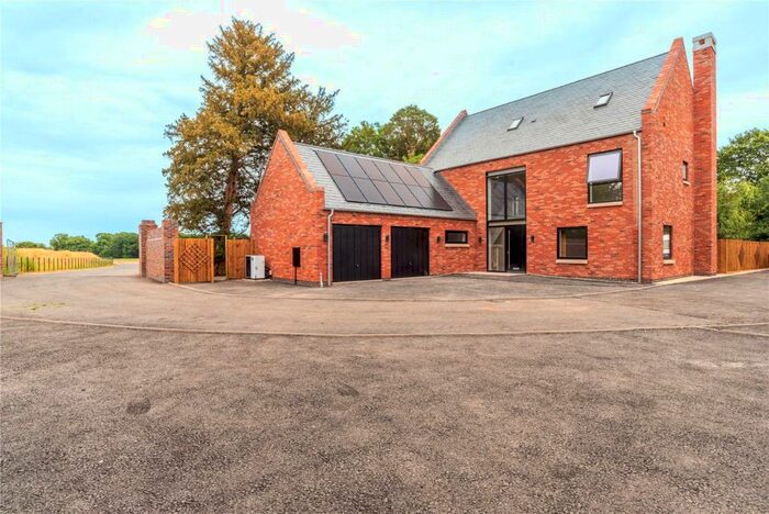 5 Bedroom Detached House To Rent In Bonehill Park Estate, Bonehill, Tamworth, Staffordshire, B78
