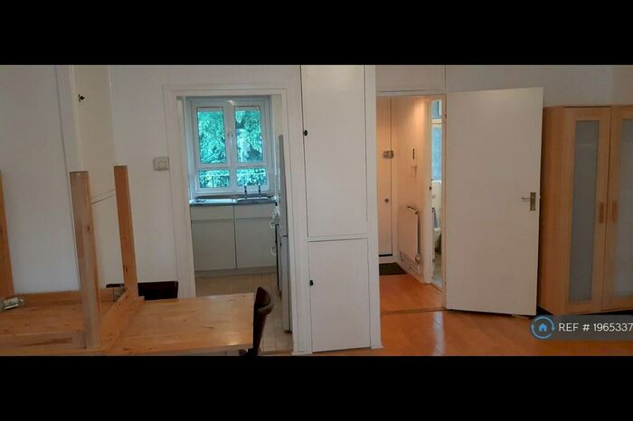 Studio To Rent In Olive Court, London, N1
