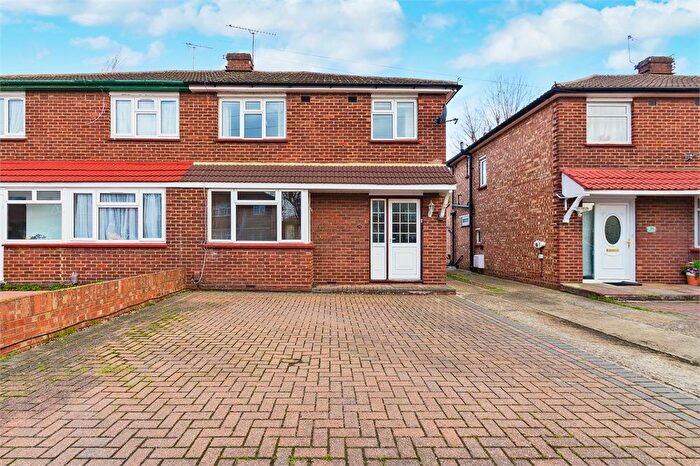 3 Bedroom Semi Detached House To Rent In Fairway Avenue, West Drayton, UB7