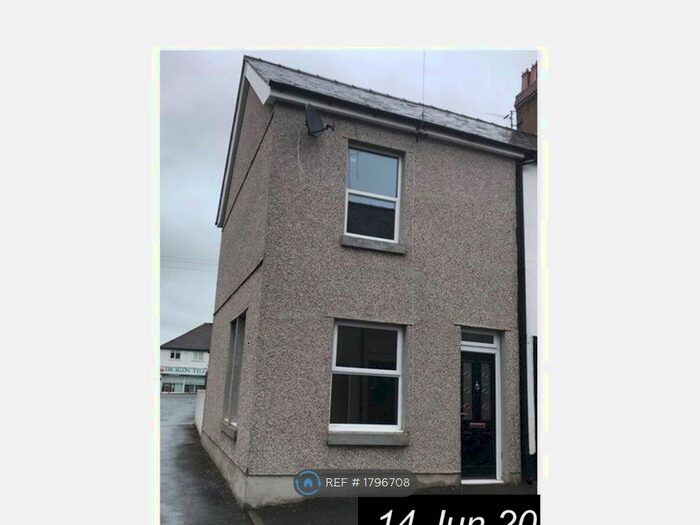 3 Bedroom End Of Terrace House To Rent In Caradog Road, Llandudno Junction, LL31