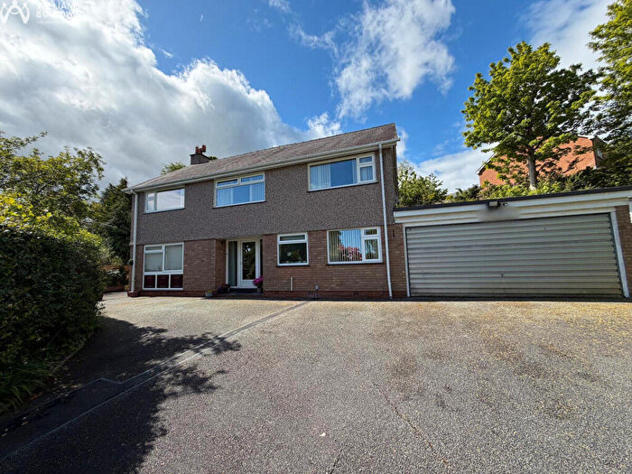 4 Bedroom Detached House For Sale In Bron Y De, Bangor, Gwynedd, LL57