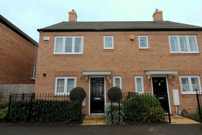 3 Bedroom Semi-Detached House To Rent In Irthlingborough Road North, Wellingborough NN8