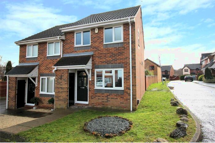 2 Bedroom Semi-Detached House To Rent In Wheatear Place, CM11