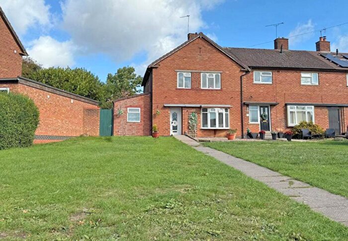 3 Bedroom End Of Terrace House For Sale In Yates Avenue, Newbold, Rugby, CV21