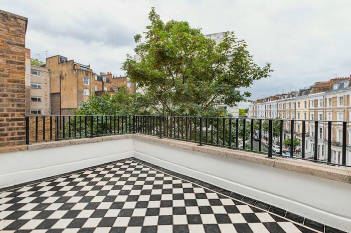 2 Bedroom Flat To Rent In Collingham Road, London, SW5