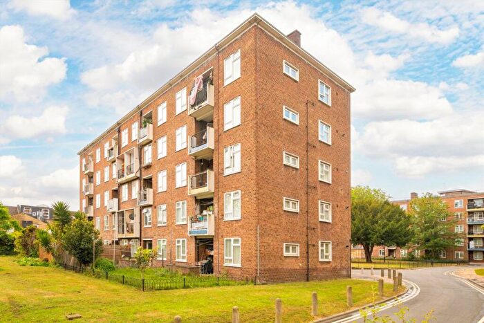 1 Bedroom Flat For Sale In Summit Estate, Stoke Newington, N16