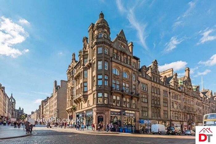 2 Bedroom Flat To Rent In North Bridge, Edinburgh, EH1
