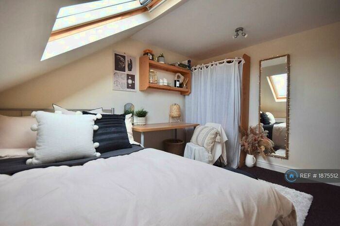 8 Bedroom Terraced House To Rent In Woodville Road, Cardiff, CF24