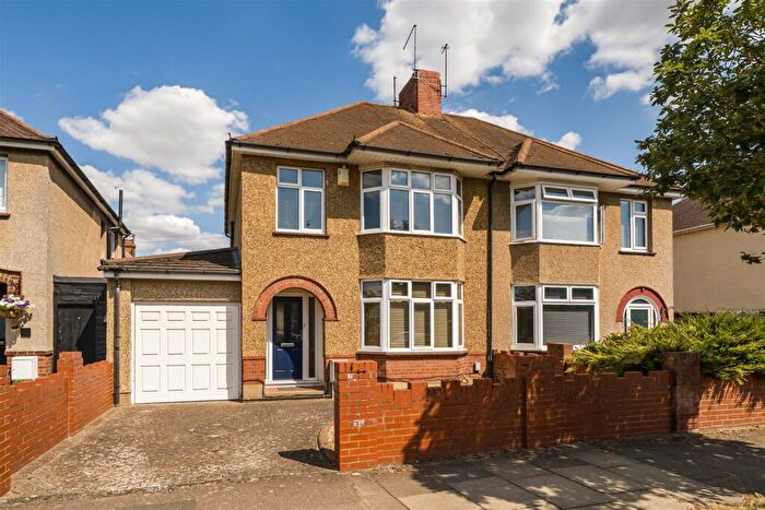 3 Bedroom Semi-Detached House For Sale In Phillpotts Avenue, Bedford, MK40