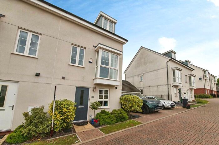 3 Bedroom Semi Detached House For Sale In Newcourt Way, Exeter, Devon, EX2