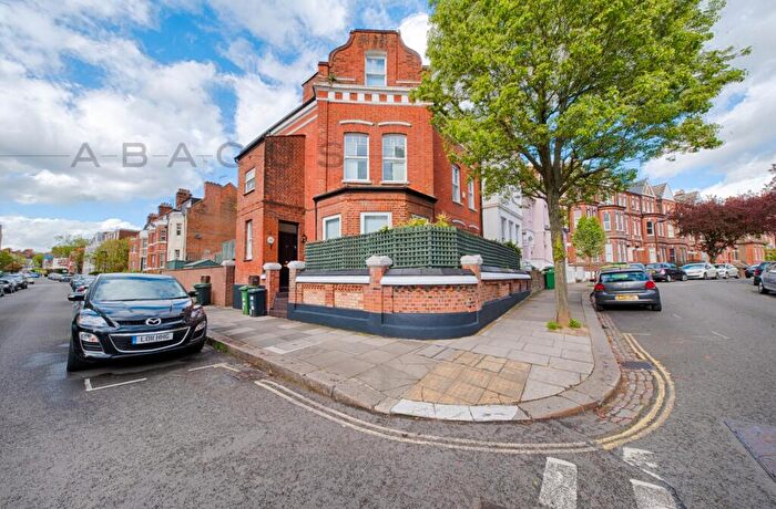 2 Bedroom Apartment To Rent In Dennington Park Road, West Hampstead, NW6