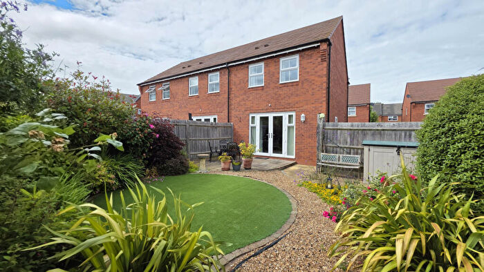 2 Bedroom End Of Terrace House For Sale In Cuckoo Close, Long Itchington, CV47
