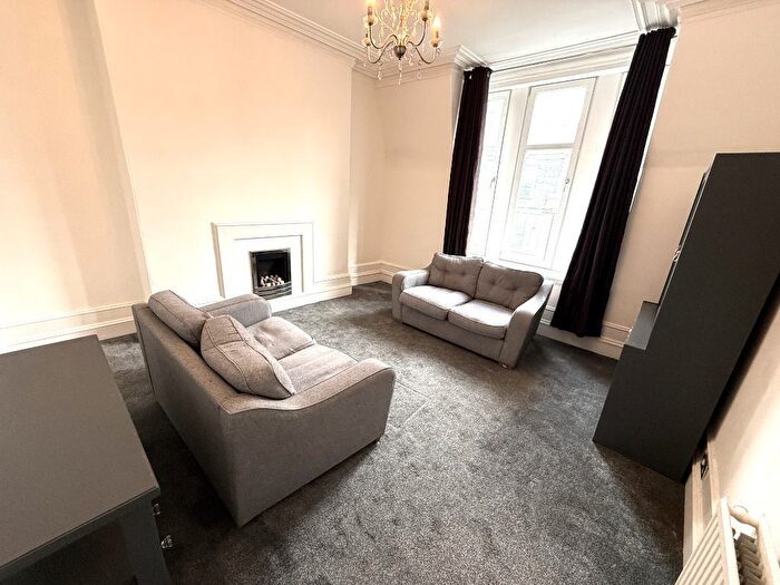 2 Bedroom Flat To Rent In Holburn Street, Aberdeen, AB10