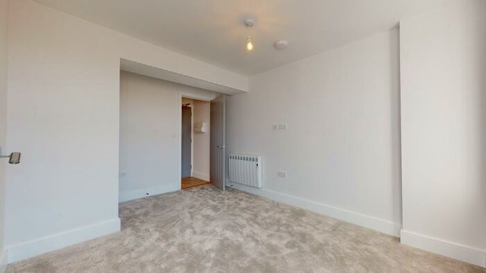 1 Bedroom Flat To Rent In South Road, Haywards Heath, RH16