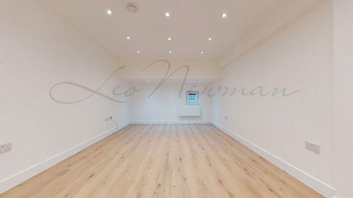 1 Bedroom Flat To Rent In Park Road, Barnet, EN5