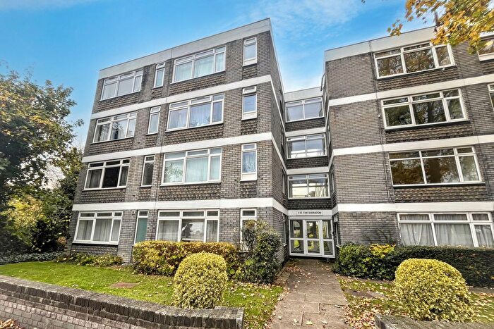 2 Bedroom Flat For Sale In St. Marks Hill, Surbiton, KT6