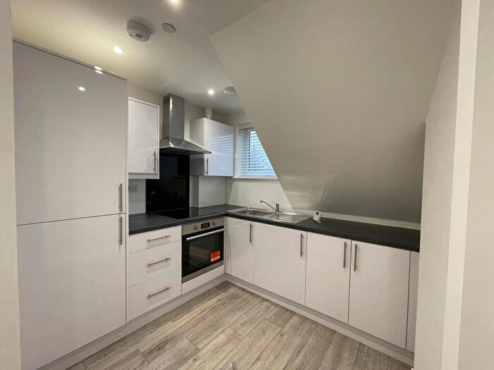 1 Bedroom Flat To Rent In Hale Lane, Edgware, HA8