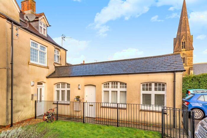 1 Bedroom Apartment To Rent In Old Town, Swindon, SN1