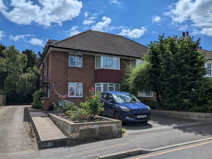 2 Bedroom Maisonette To Rent In Grosvenor Road, Wallington, SM6