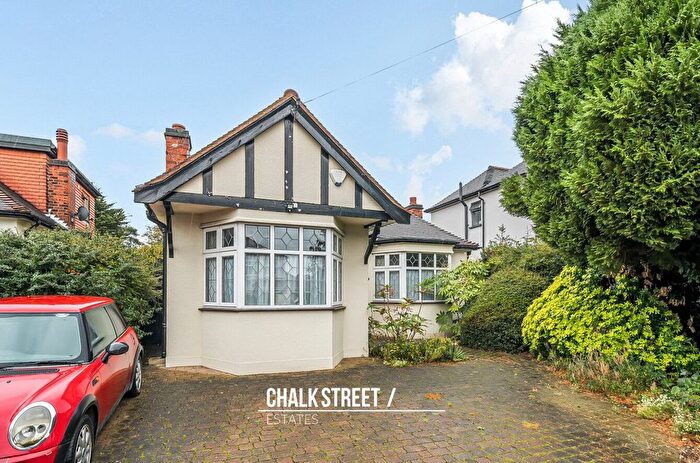 2 Bedroom Bungalow For Sale In Mill Park Avenue, Hornchurch, RM12