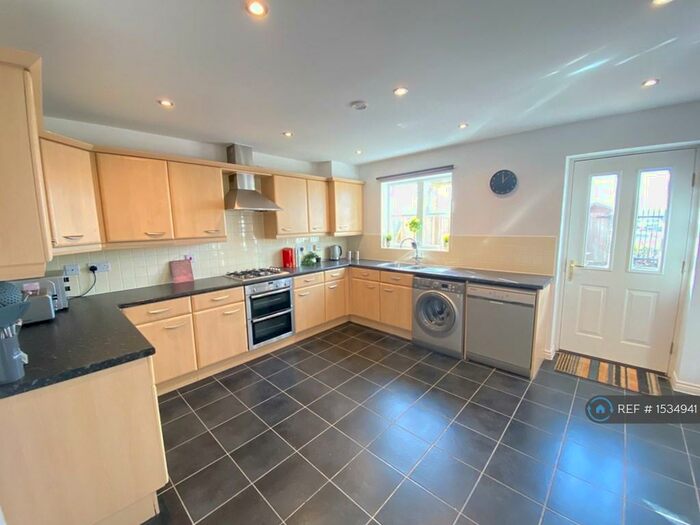 4 Bedroom Terraced House To Rent In Pinewood Drive, Cheltenham, GL51