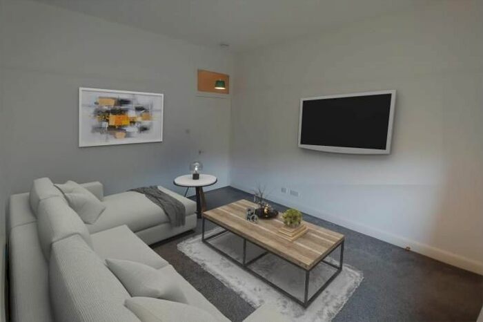 2 Bedroom Flat To Rent In West Thornlie Street, Wishaw, ML2