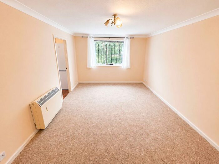 2 Bedroom Flat To Rent In Romford Road, Jackson Court, E7