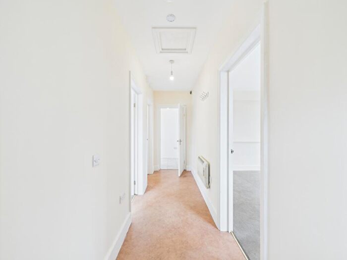 2 Bedroom Detached Bungalow To Rent In Cotswold Road, Chipping Sodbury, Bristol, BS37