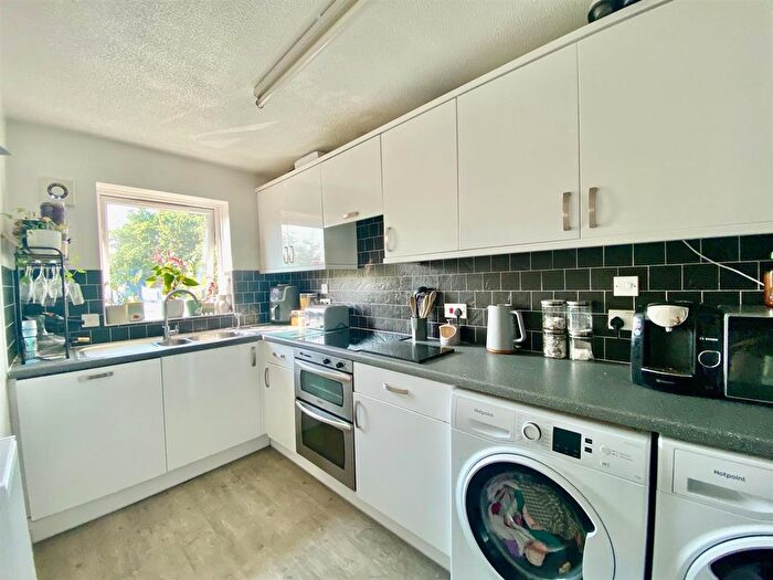 2 Bedroom Detached House For Sale In Farriers Court, Orton Longueville, Peterborough, PE2