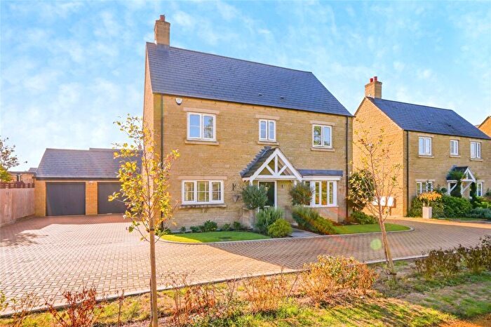 4 Bedroom Detached House For Sale In Church Leys Field, Ambrosden, Bicester, Oxfordshire, OX25