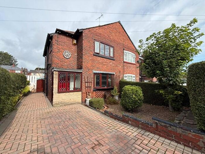 3 Bedroom Semi-Detached House For Sale In Brook Road, Rotherham, S65
