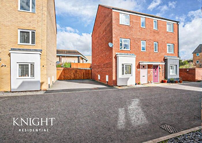 3 Bedroom Semi Detached House For Sale In Christopher Garnett Chase, Stanway, Colchester, CO3