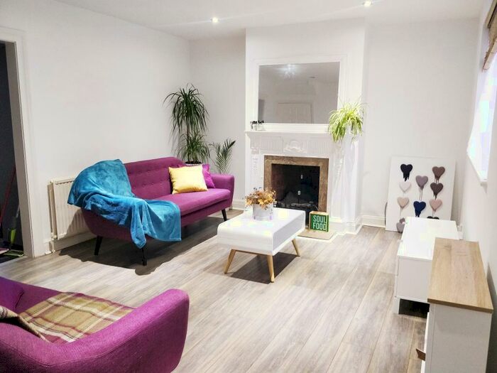 3 Bedroom Semi-Detached House To Rent In Bisson Rd, Stratford, London, London, E15